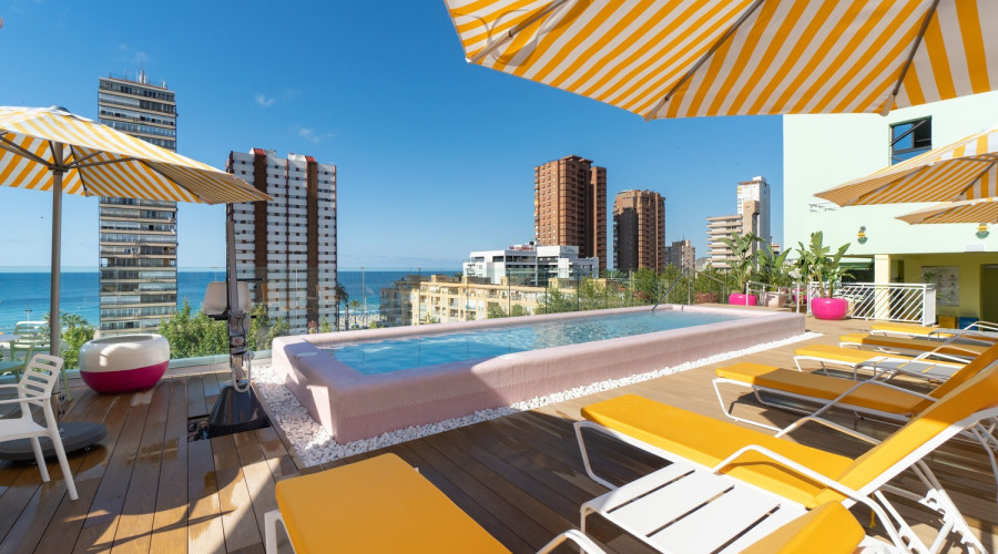 Piscina Hotel Agir