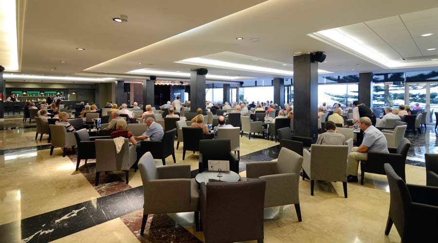 Bar lounge riviera hotel benalmadena costa